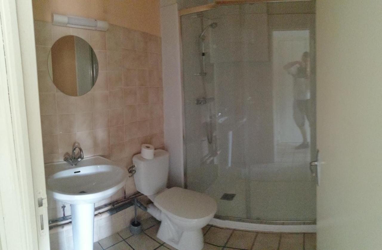 Coquelicot Apartment Massiac Bagian luar foto